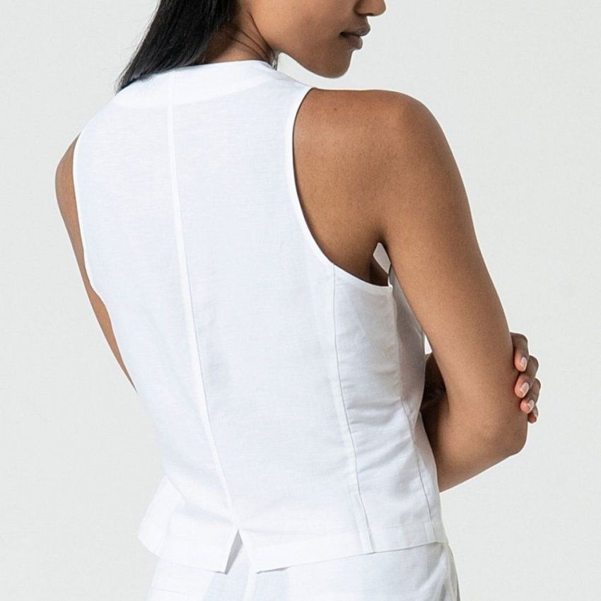 Chaleco blanco de Surkana