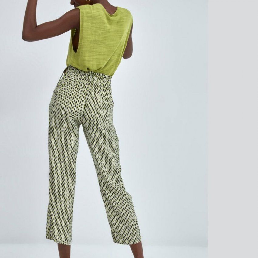 Pantalón estampado marrón y pistacho de Surkana
