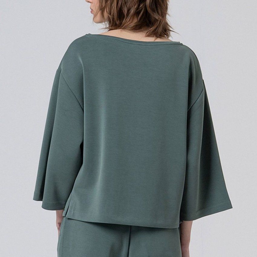 Camiseta modal verde de Surkana