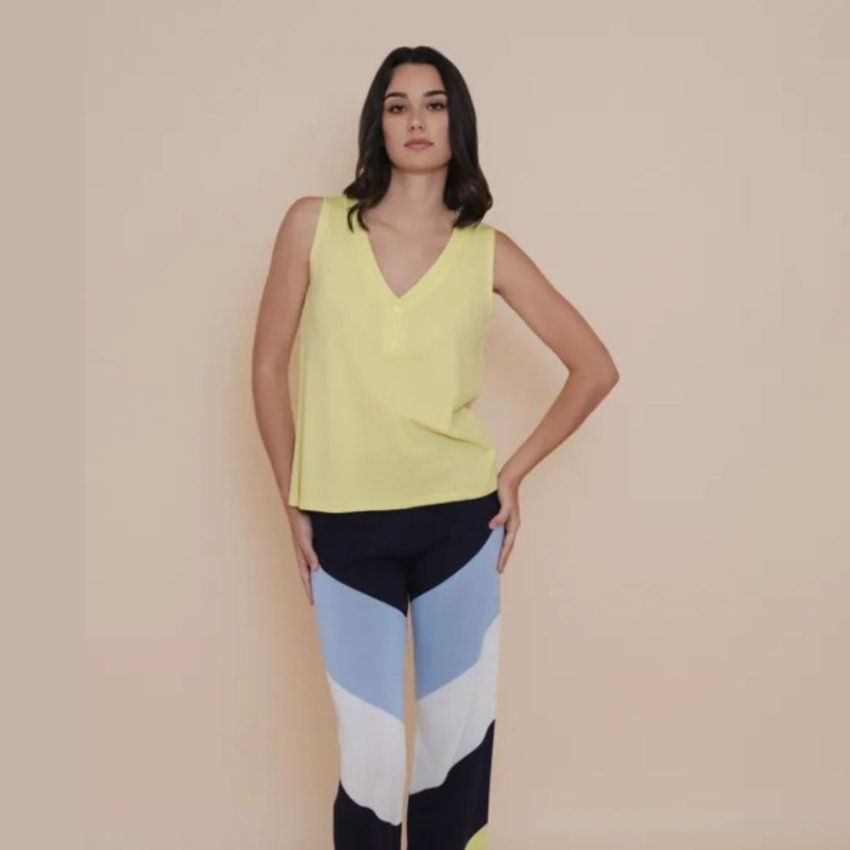 Camiseta escote pico lima de WNT Collection