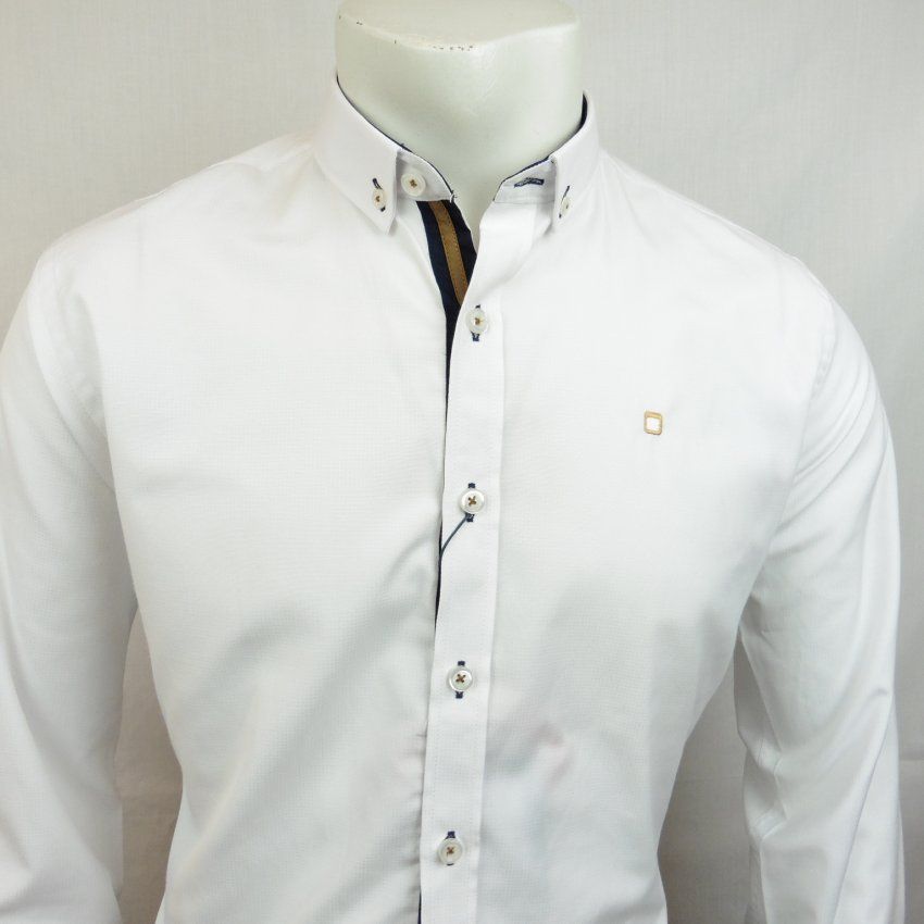 Camisa blanca dibujo al tono de Yellow Skin