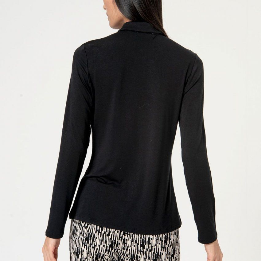 Camisa de punto negra de Surkana