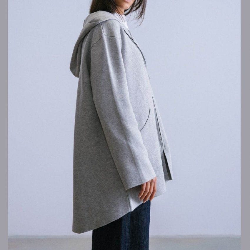 Chaqueta gris con capucha de WNT Collection