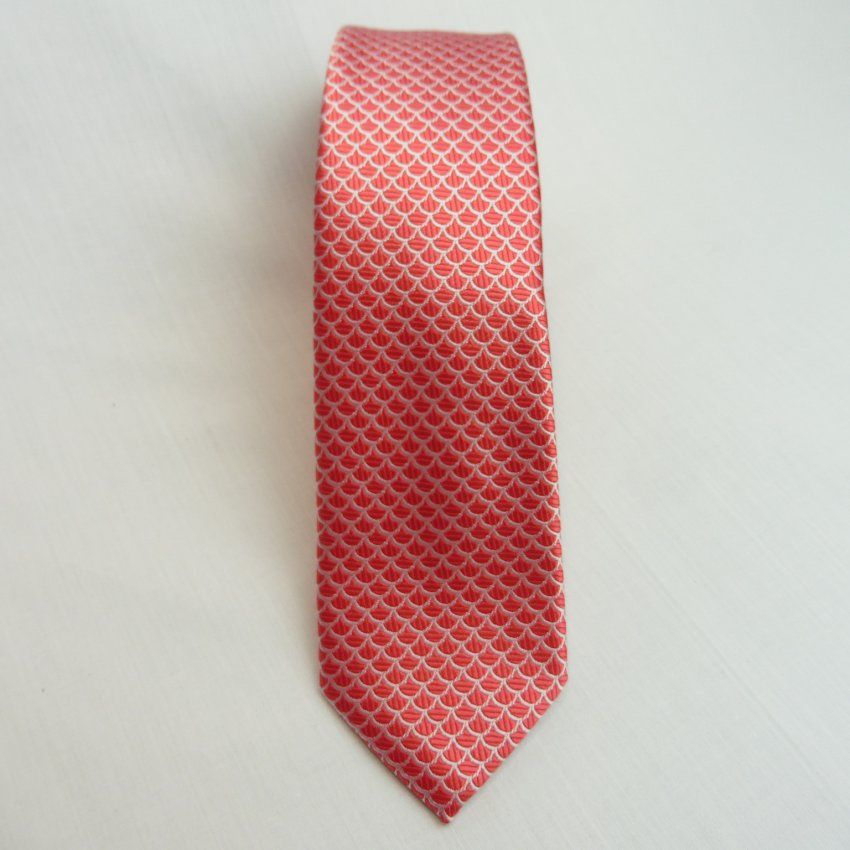 Corbata estrecha de Cencibel