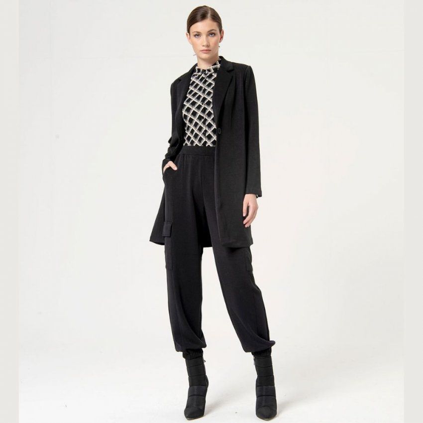 Levita punto elástico negra de Surkana