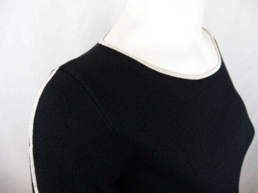 Jersey negro vivo dorado de WNT Collection