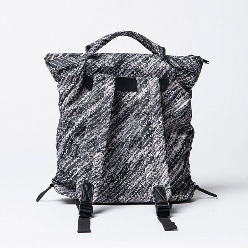 Mochila estampado beige y negro de Surkana