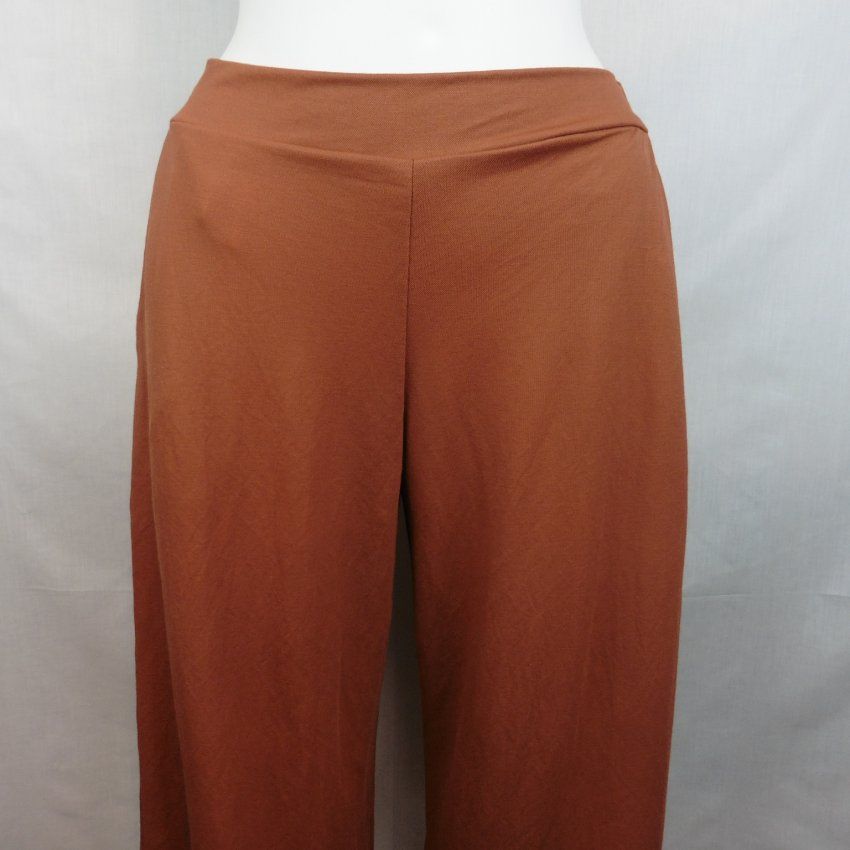 Pantalón ancho marrón de WNT Collection