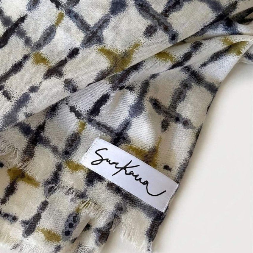 Pañuelo acuarela gris y verde de Surkana
