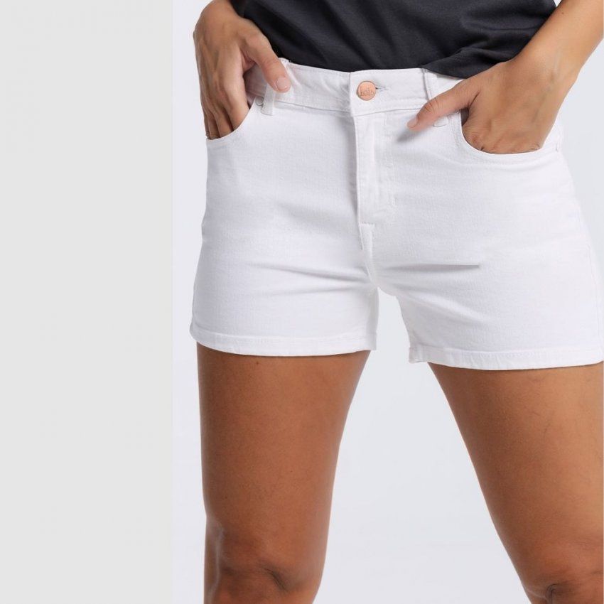 Short blanco de Lois