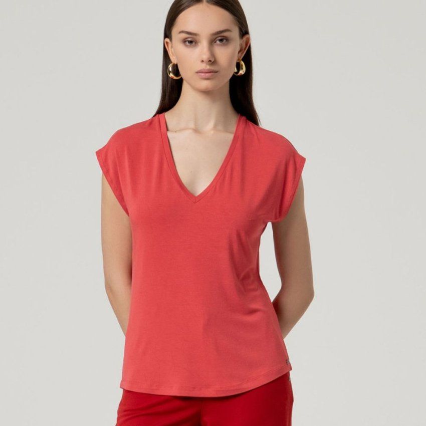 Camiseta roja de Surkana