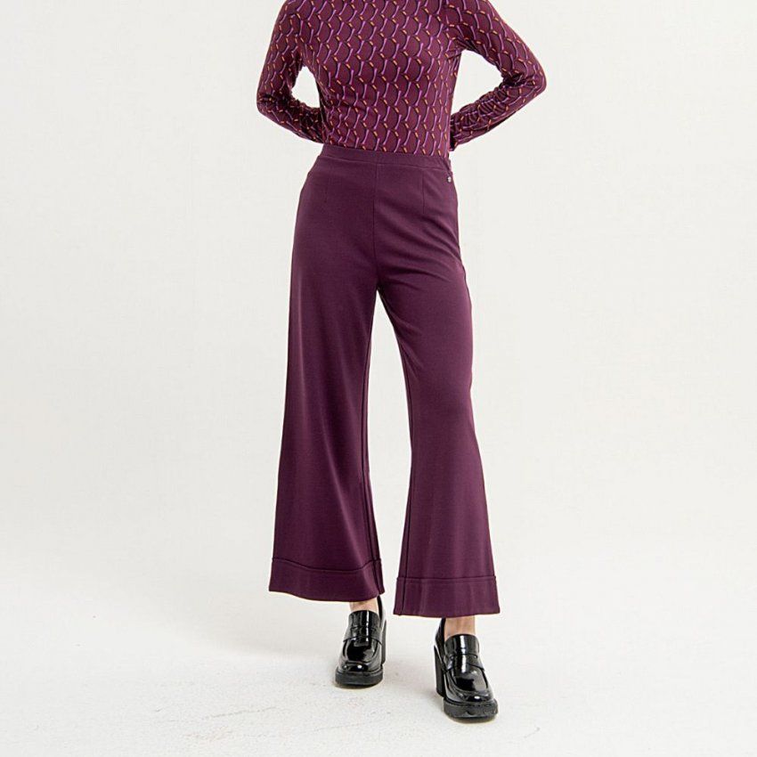 Pantalón punto roma berenjena de Surkana
