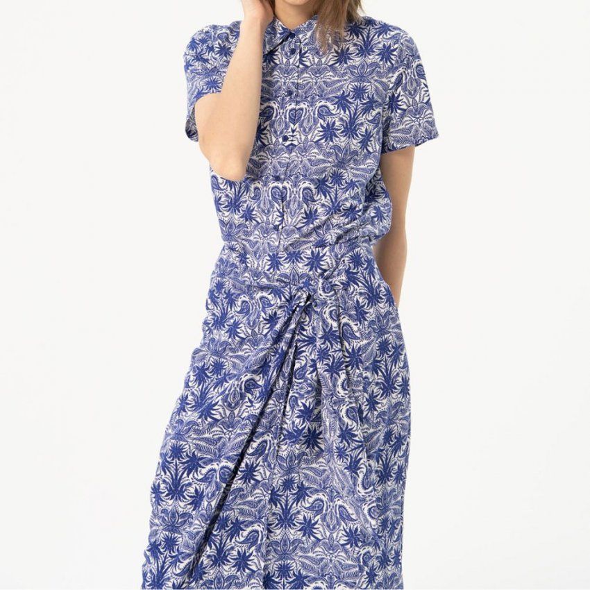 Falda estampado azul y blanco de Surkana