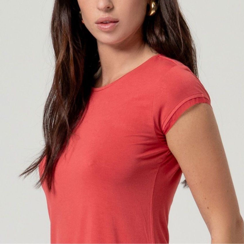 Camiseta roja de Surkana