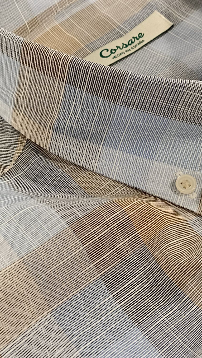 Camisa cuadros grandes azules y beige de Corsare