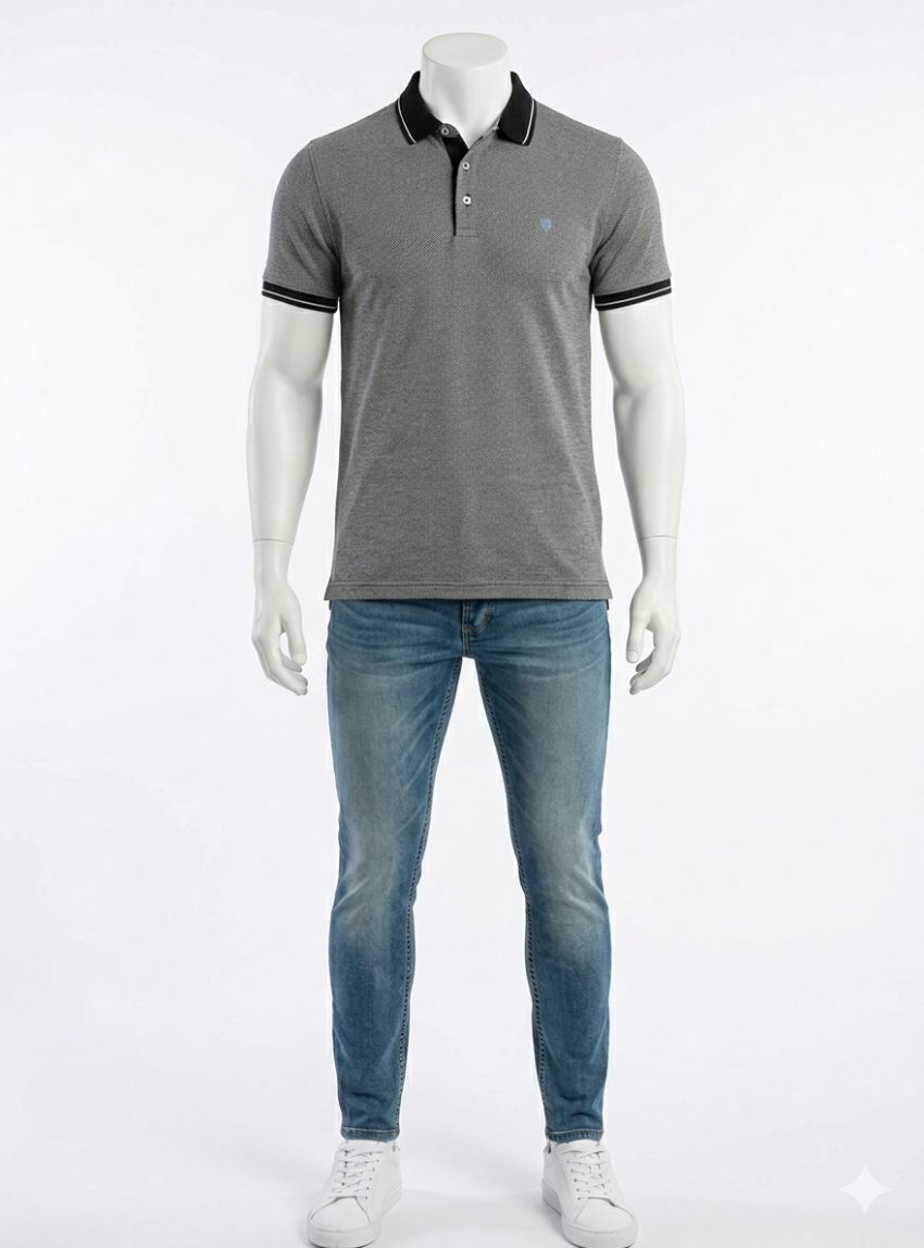 Polo puntos azul marino y blancos de Tomé