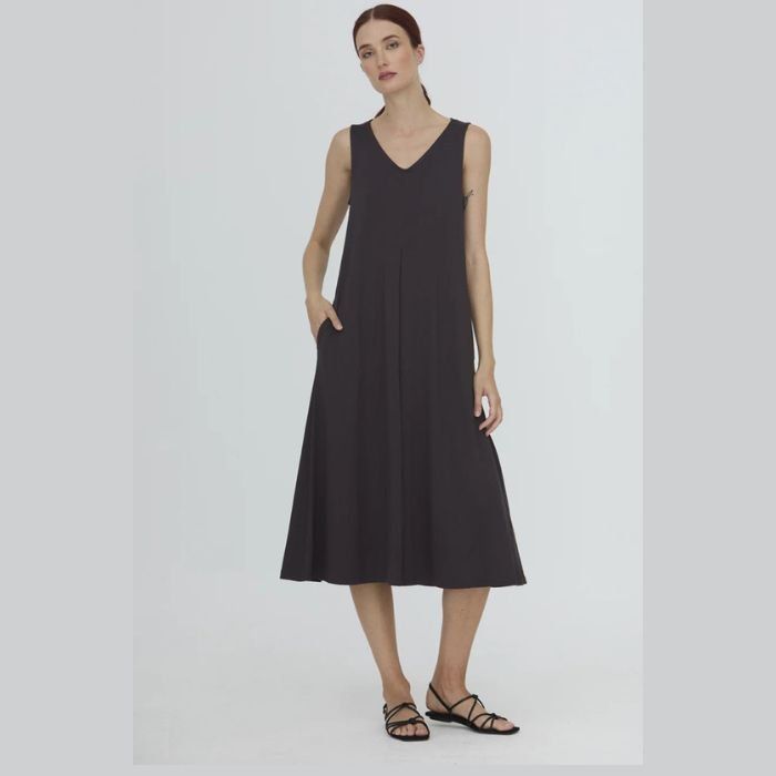 Vestido largo de punto gris oscuro de WNT Collection