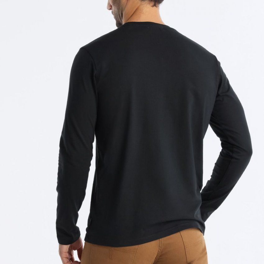 Camiseta básica negra de Lois