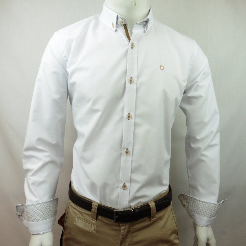 Camisa blanca con vivo camel de Yellow Skin