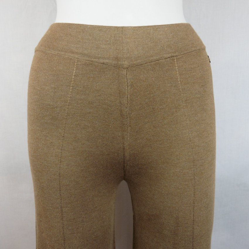 Pantalón punto de WNT Collection