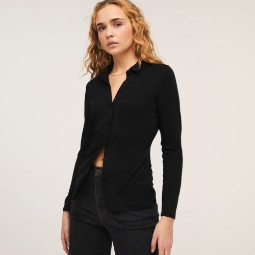 Camisa de punto negra de Surkana