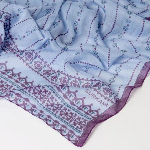 Pañuelo estampado tonos morado y lila de Surkana