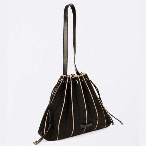 Bolso plisado de punto de Surkana
