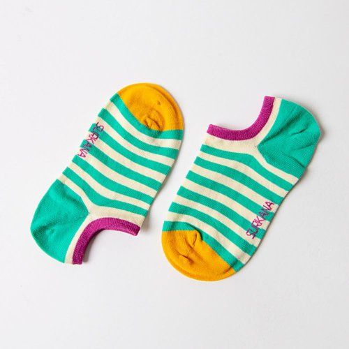Calcetín invisible rayas verde y crudo de Surkana