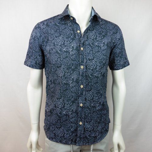 Camisa azul marino flores blancas de Corsare