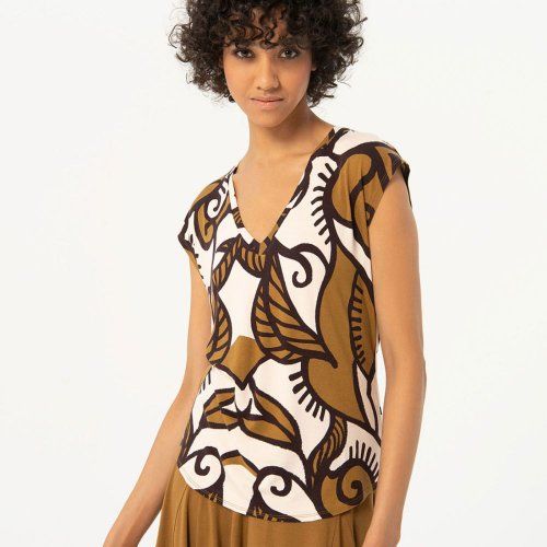 Camiseta hojas grandes camel de Surkana