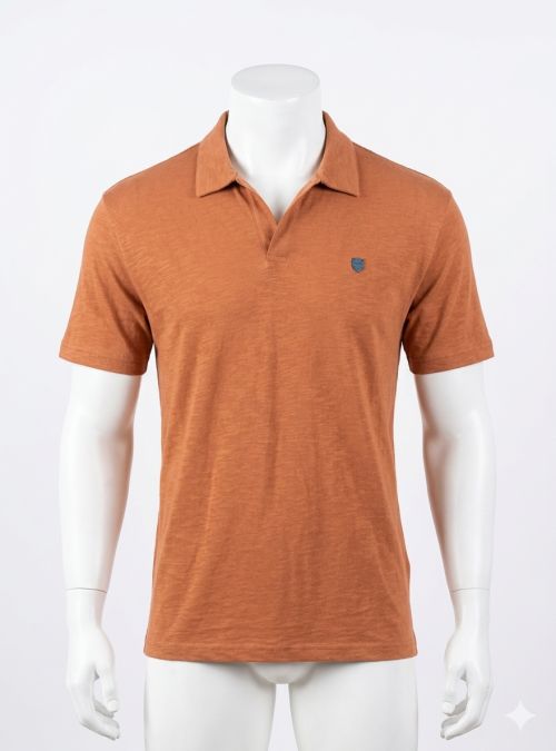 Polo modal naranja de Dark & Fish