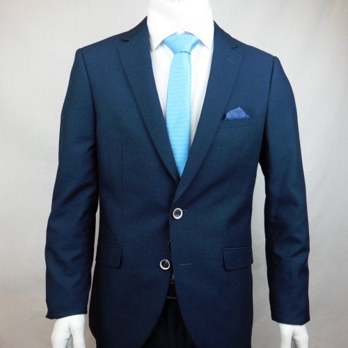 Traje entallado azul marino de True Man