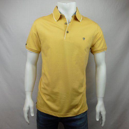 Polo ocre de Tomé