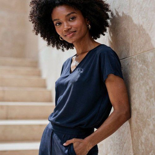 Camiseta modal azul tinta de Surkana