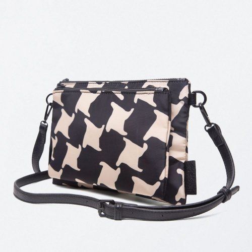 Bolso crudo y negro de Surkana Bolso crudo y negro de Surkana