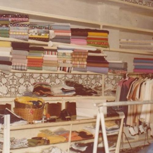 Las piezas de tela y sábana eran el principal producto a la venta