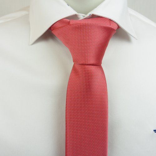 Corbata roja con mini puntos blancos de Boccola