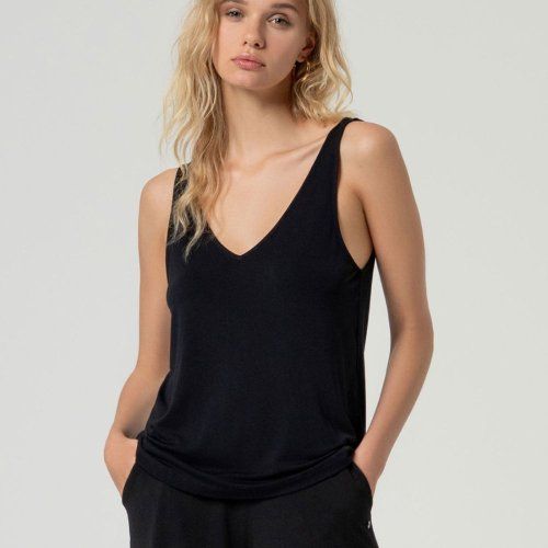 Top negro de Surkana