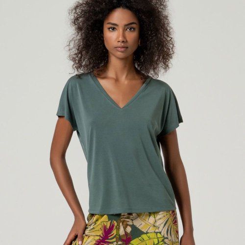 Camiseta modal verde de Surkana