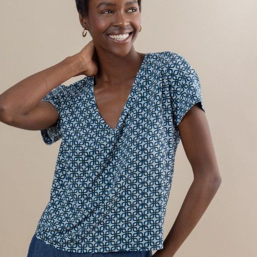 Camiseta estampado geométrico azules de Surkana