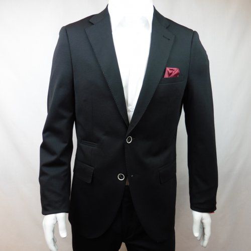 Traje negro de Alexander & Co