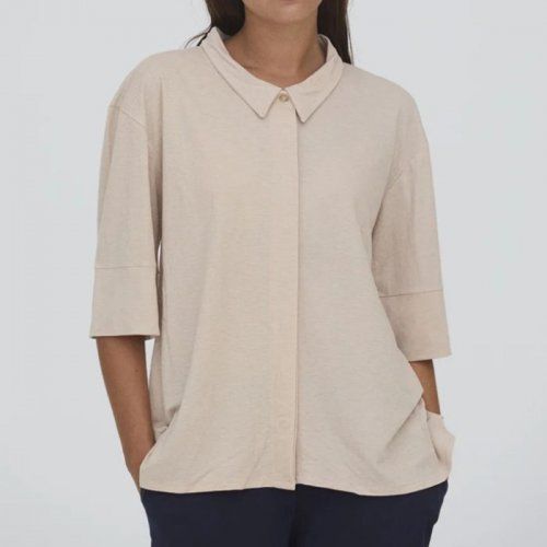 Chaqueta manga al codo beige de WNT Collection