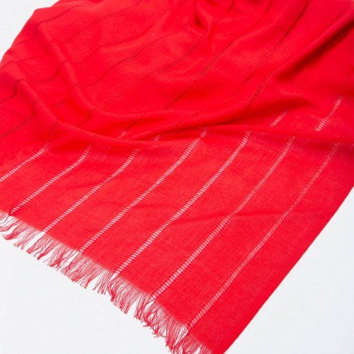 Pañuelo rojo de Surkana